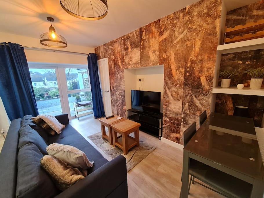 Luxurious With View Of Carn Brea