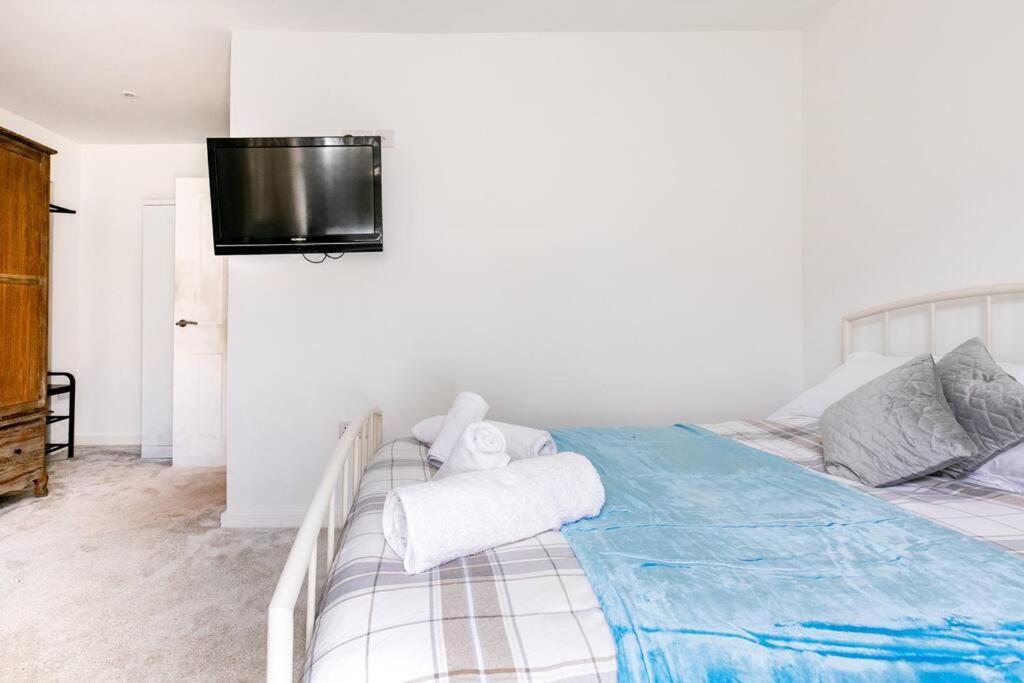 Luxurious With View Of Carn Brea