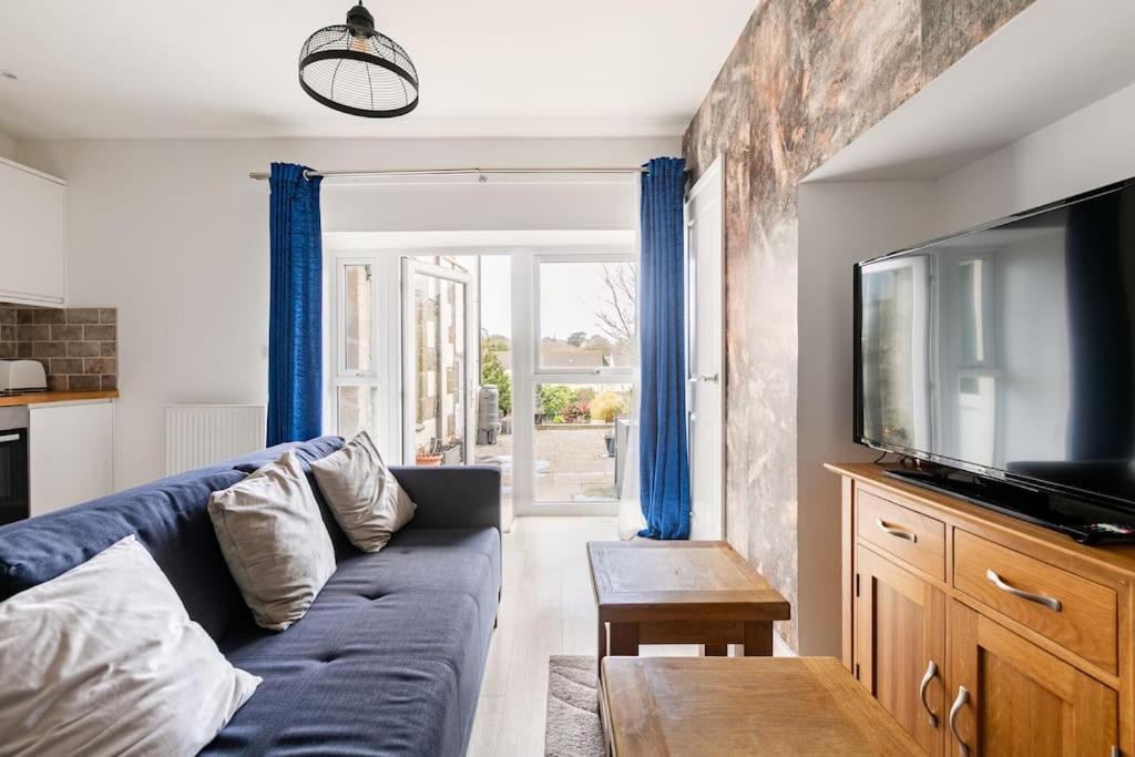 Luxurious With View Of Carn Brea Apartment Redruth