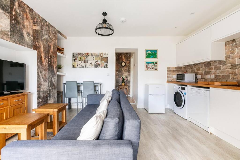 Apartment Luxurious With View Of Carn Brea Redruth