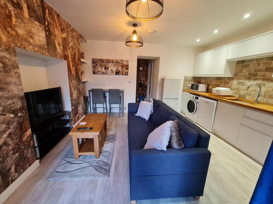 Luxurious With View Of Carn Brea Apartment *
